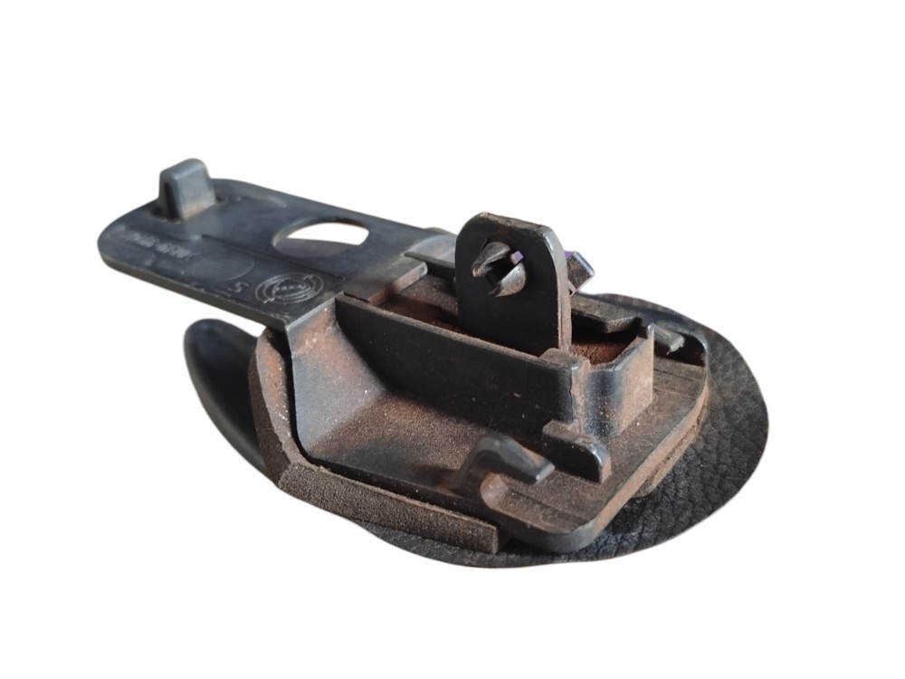 Maçaneta Interna Esquerda Palio Strada Siena 1996 2007  Preto Traseira 4