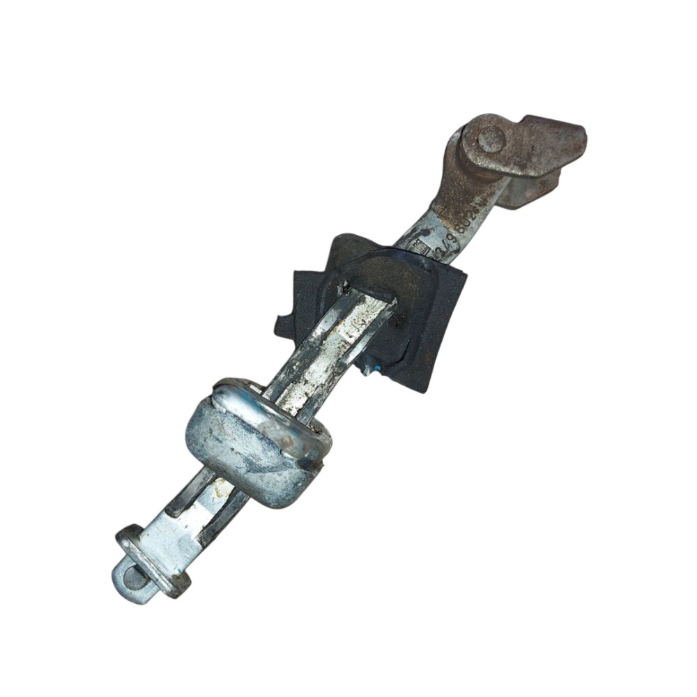 Limitador Porta Dianteira Esquerda Corsa Montana 2002 A 2012 3