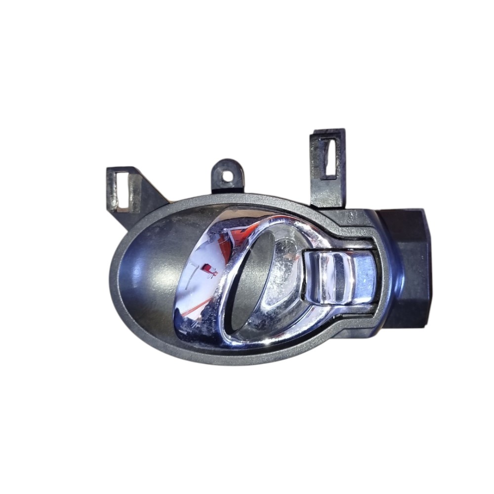 Maçaneta Interna Traseira Esquerda March 2011 2015 2020 Traseira 6