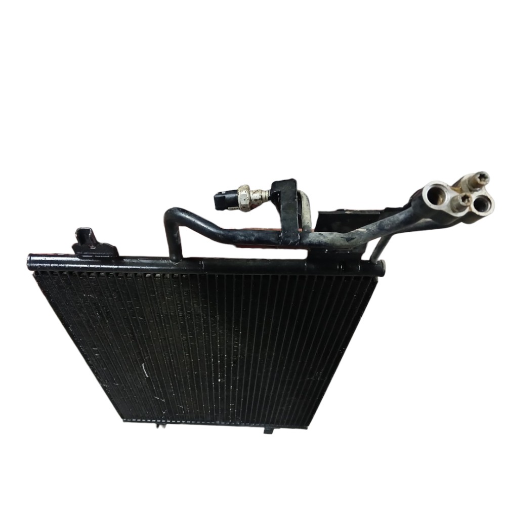 Condensador Ar Condicionado Passat Alemão B5 Audi A4 A6 A8 4