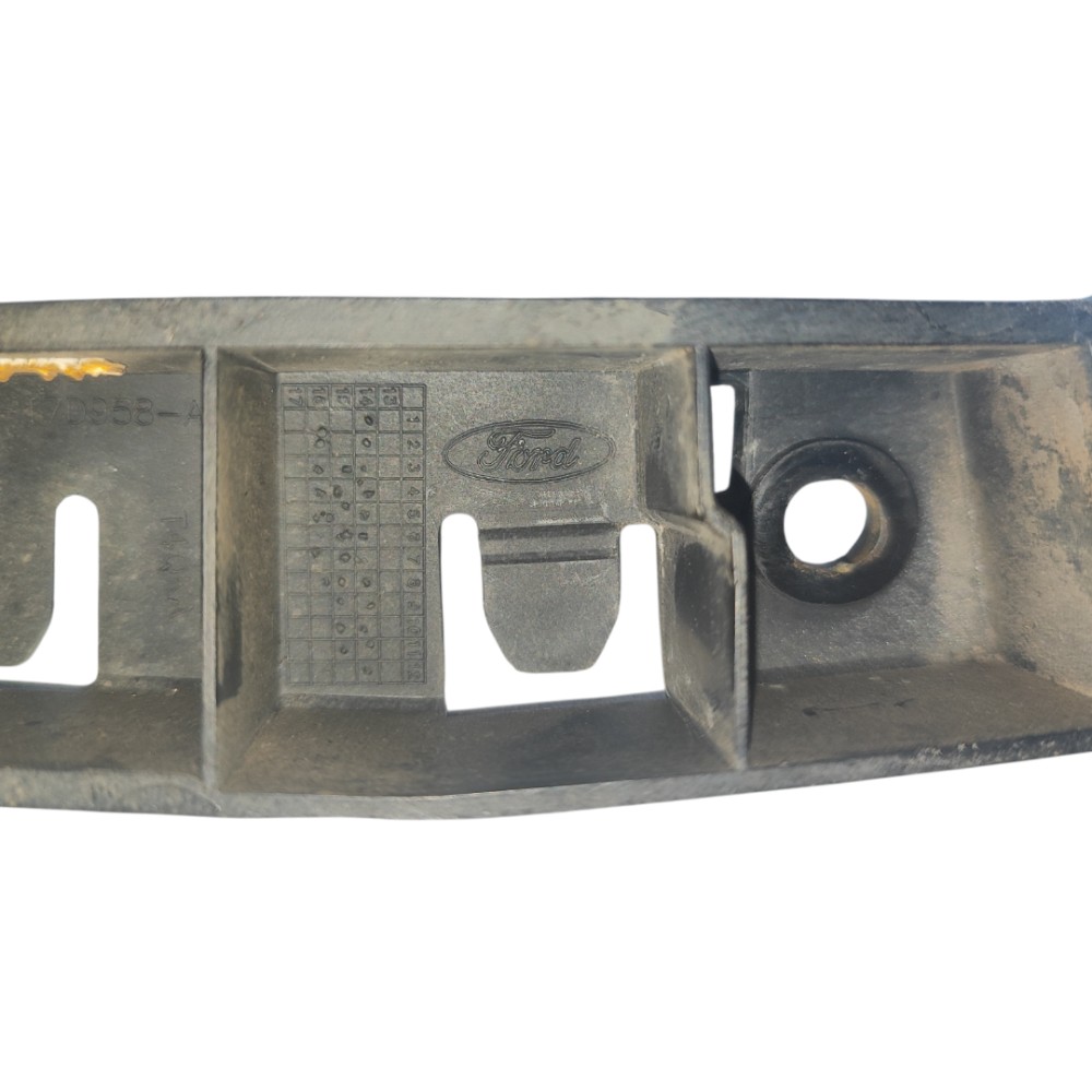 Guia Parachoque Direito Ford Focus 2014 2015 2016 2017 2019 4