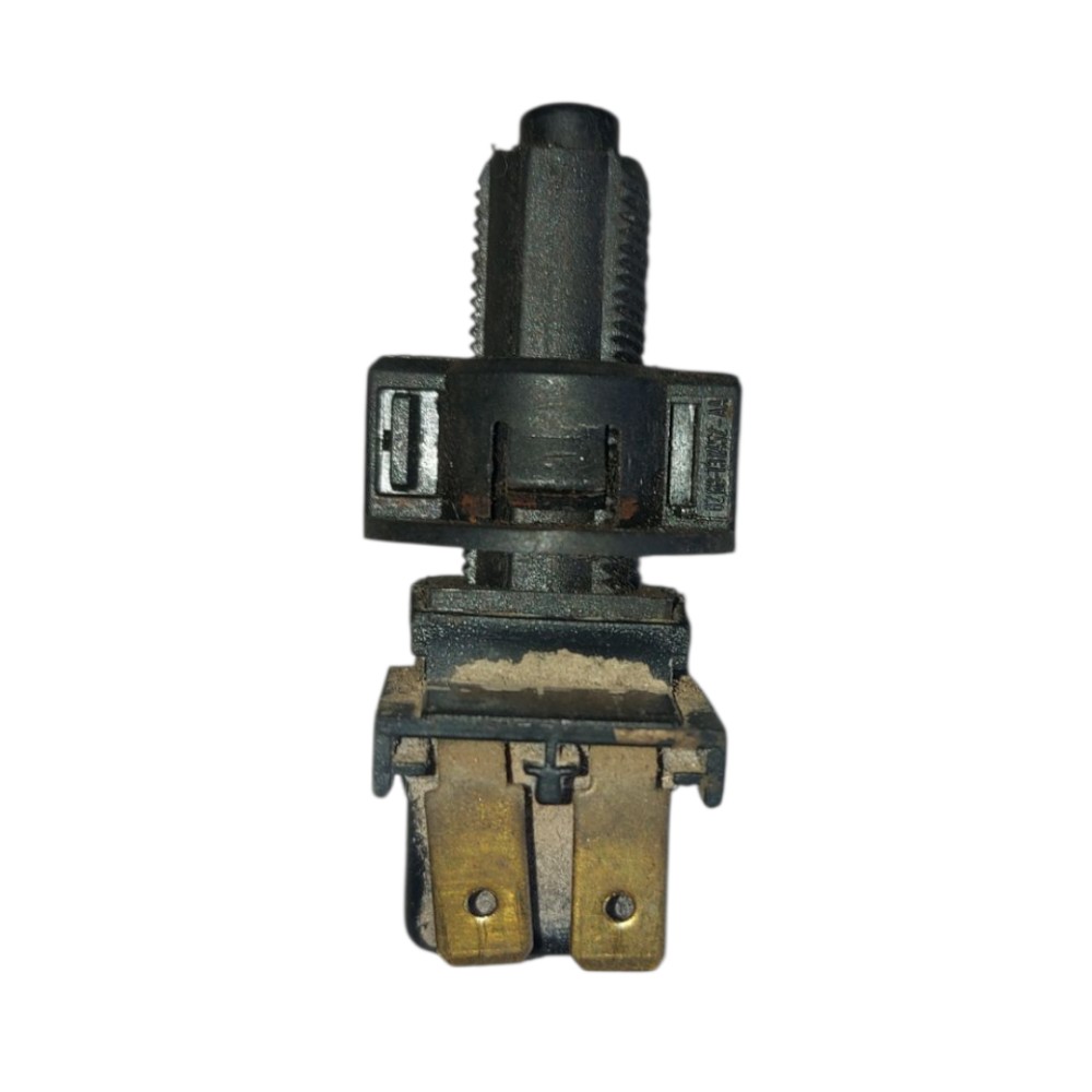 Interruptor Luz Freio Ford Courier Ecosport Fiesta Ka Escort