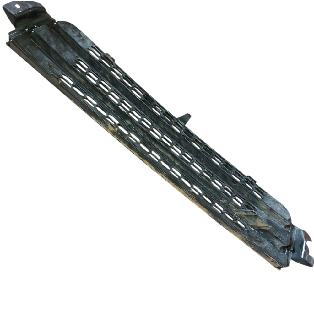 Grade Frontal Central Comeia Parachoque Dianteiro Volkswagem 3