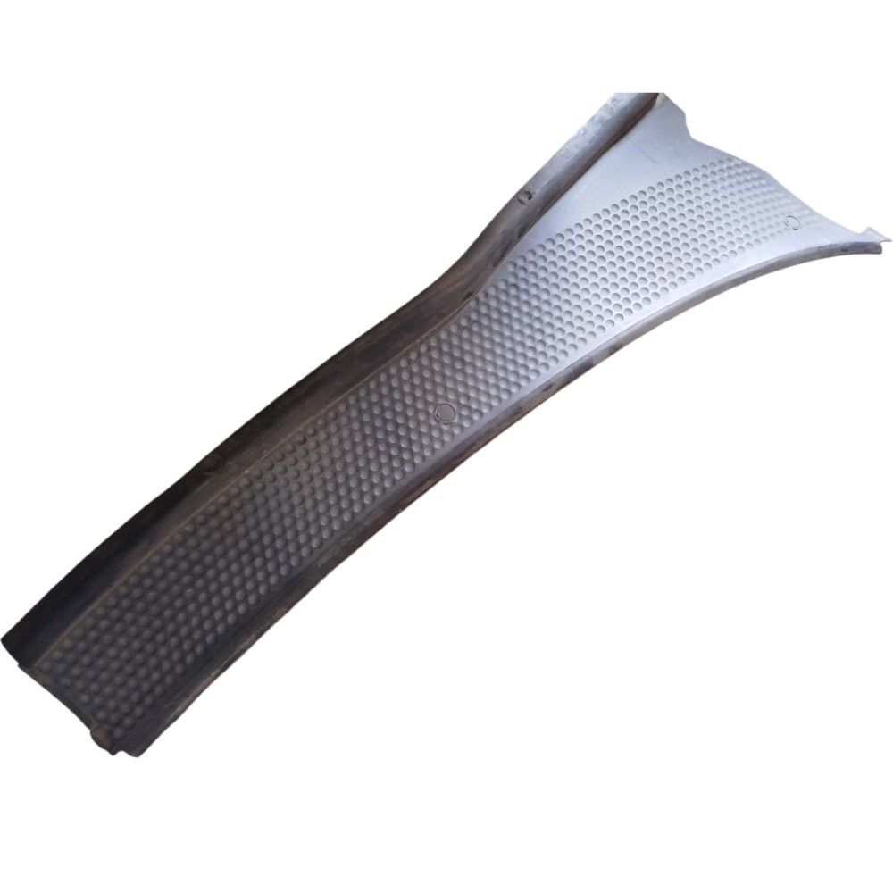 Grade Churrasqueira Lado Direito  Ford Focus 2001 2005 2009