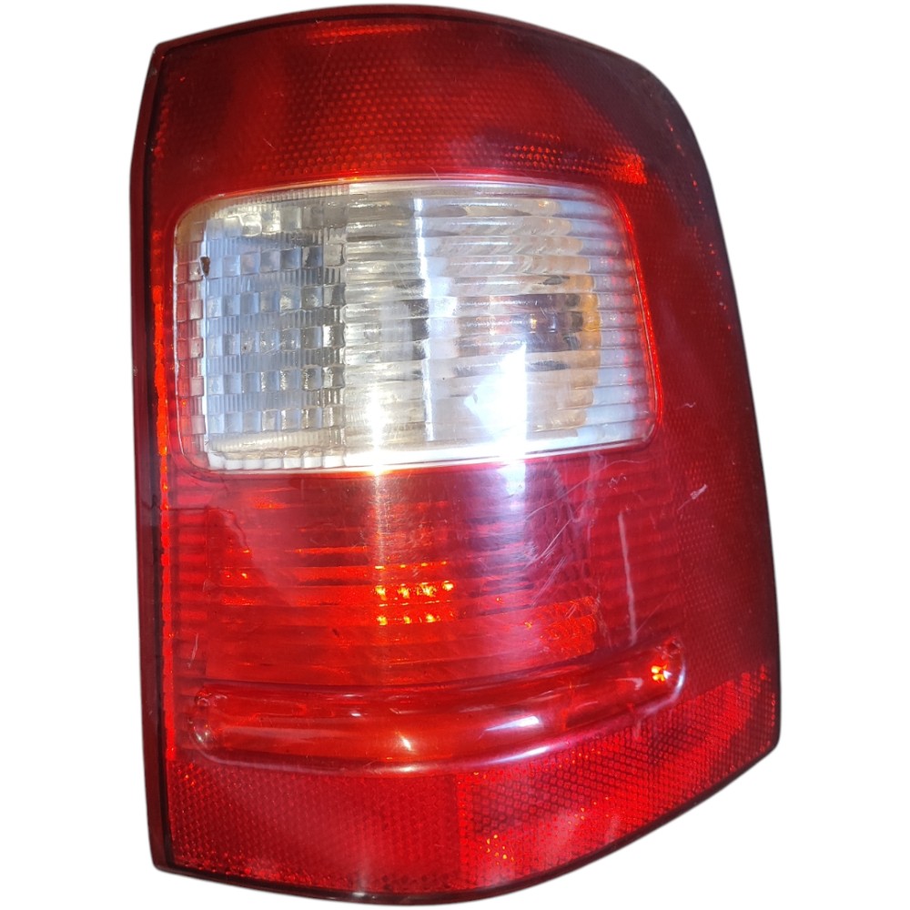 Lanterna Traseira Esquerda Ford Ecosport 2003 2005 2008 2013 Esquerdo/motorista Vermelho