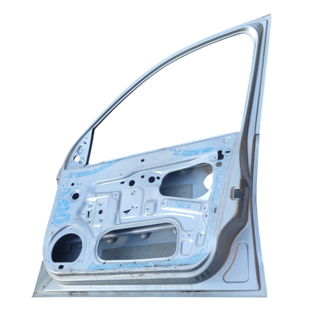 Porta Dianteira Direita Gm Corsa Maxx Hatch Sedan 2003 2011 Dianteira Direita Prata 4