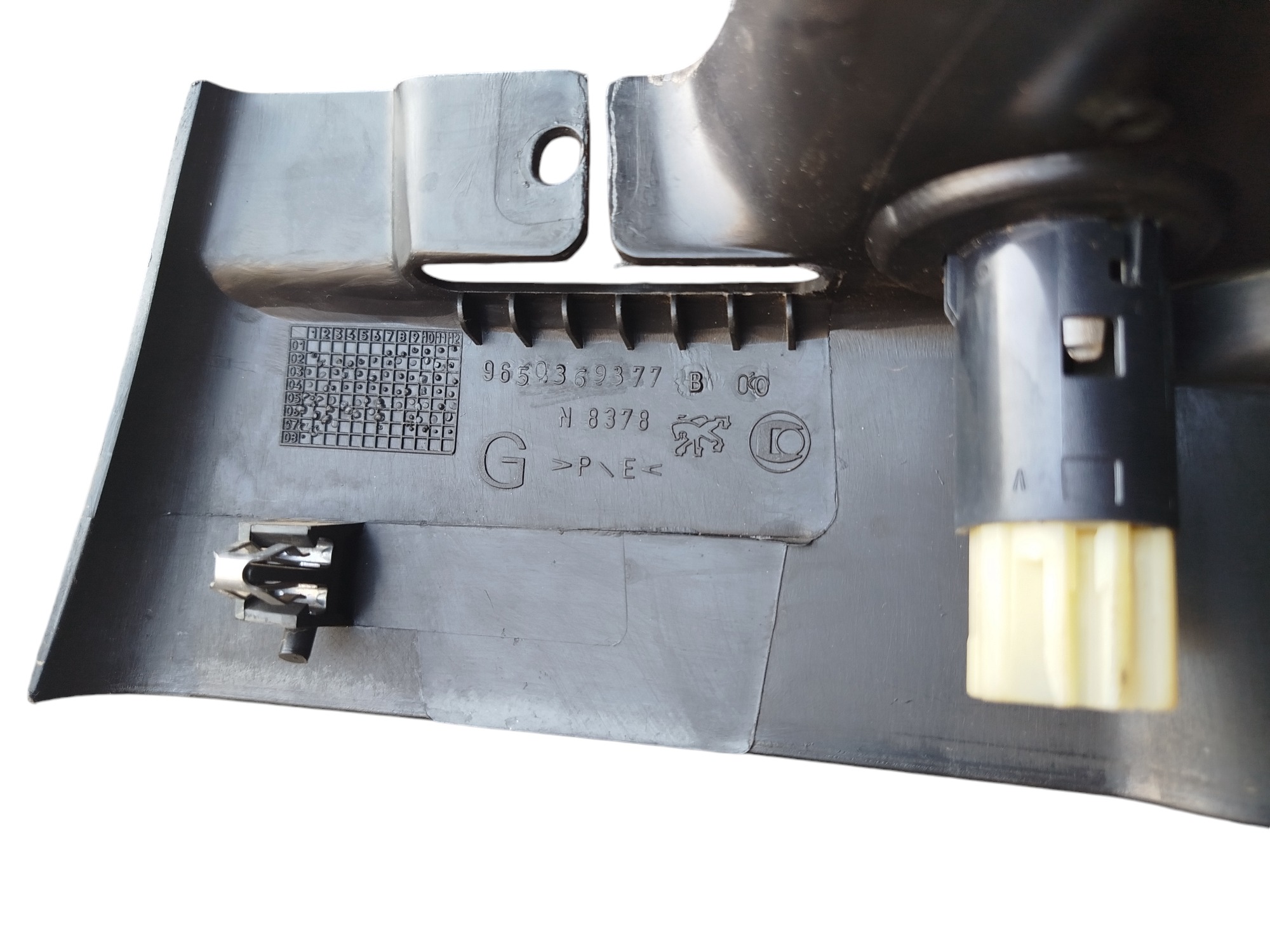 Moldura Esquerda Lateral Porta Malas 2008 2013 9650369377 9