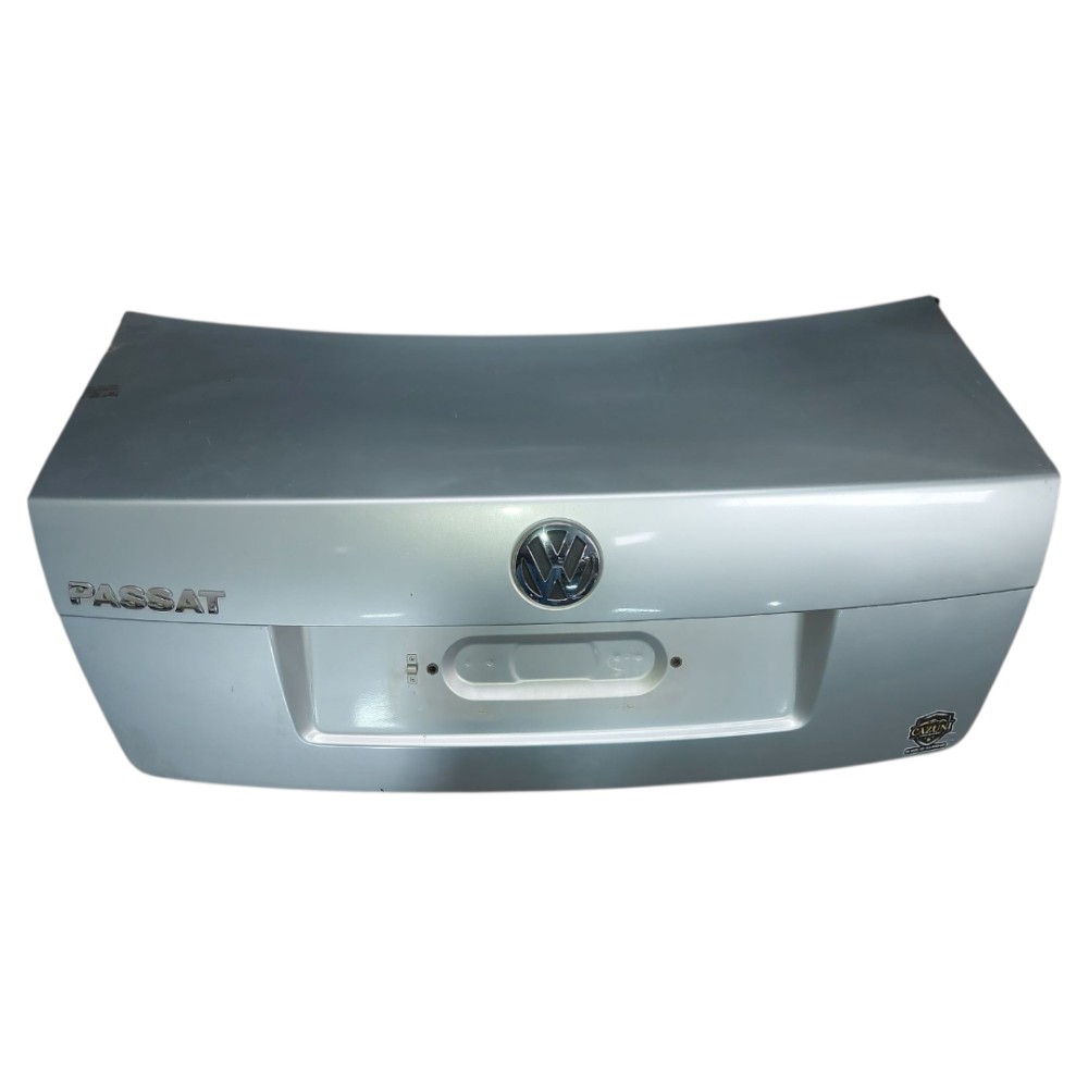 Tampa Traseira Vw Passat Alemão 1998 1999 2000 2001 2005 Prata
