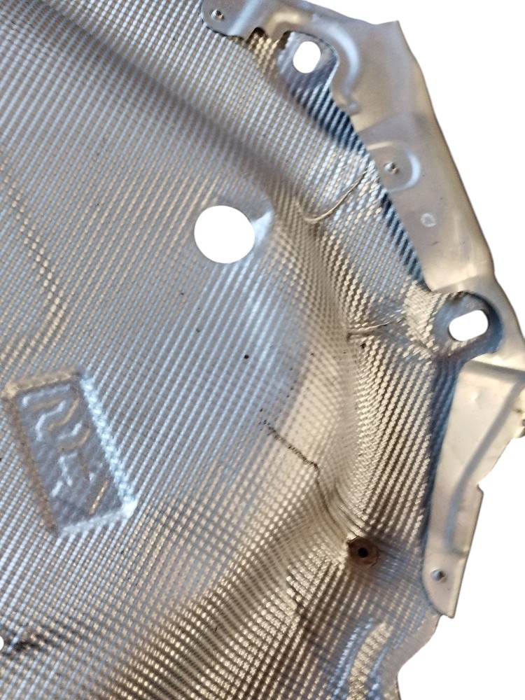 Defletor Protetor Calor Escapamento Toyota Corolla 2020 2026 4