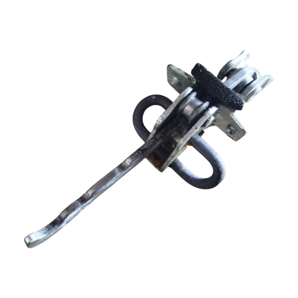 Limitador Porta Dianteira Direita Gm Zafira 1999 A 2011