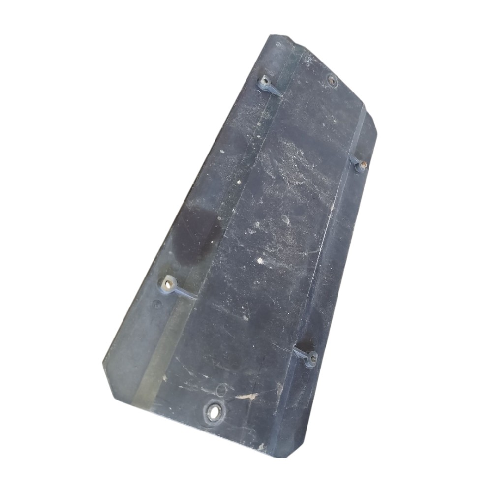 Suporte Placa Traseiro Acabamento Vw Passat 1996 1997 2005 3