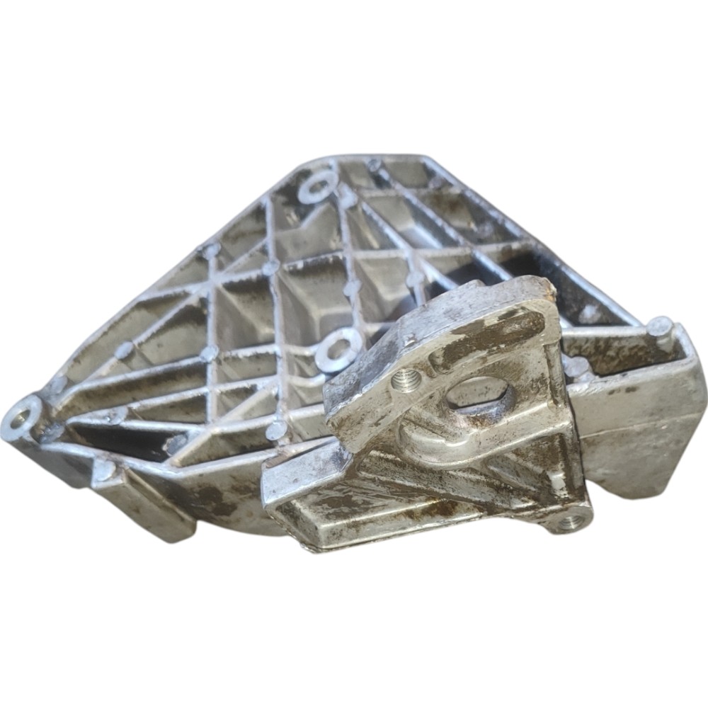 Suporte Do Compressor Audi Passar 1.8 Turbo 1996 2000 2005 5