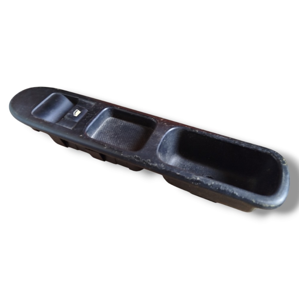 Moldura Vidro Elétrico Esquerdo Peugeot 307 2005 2006 2012