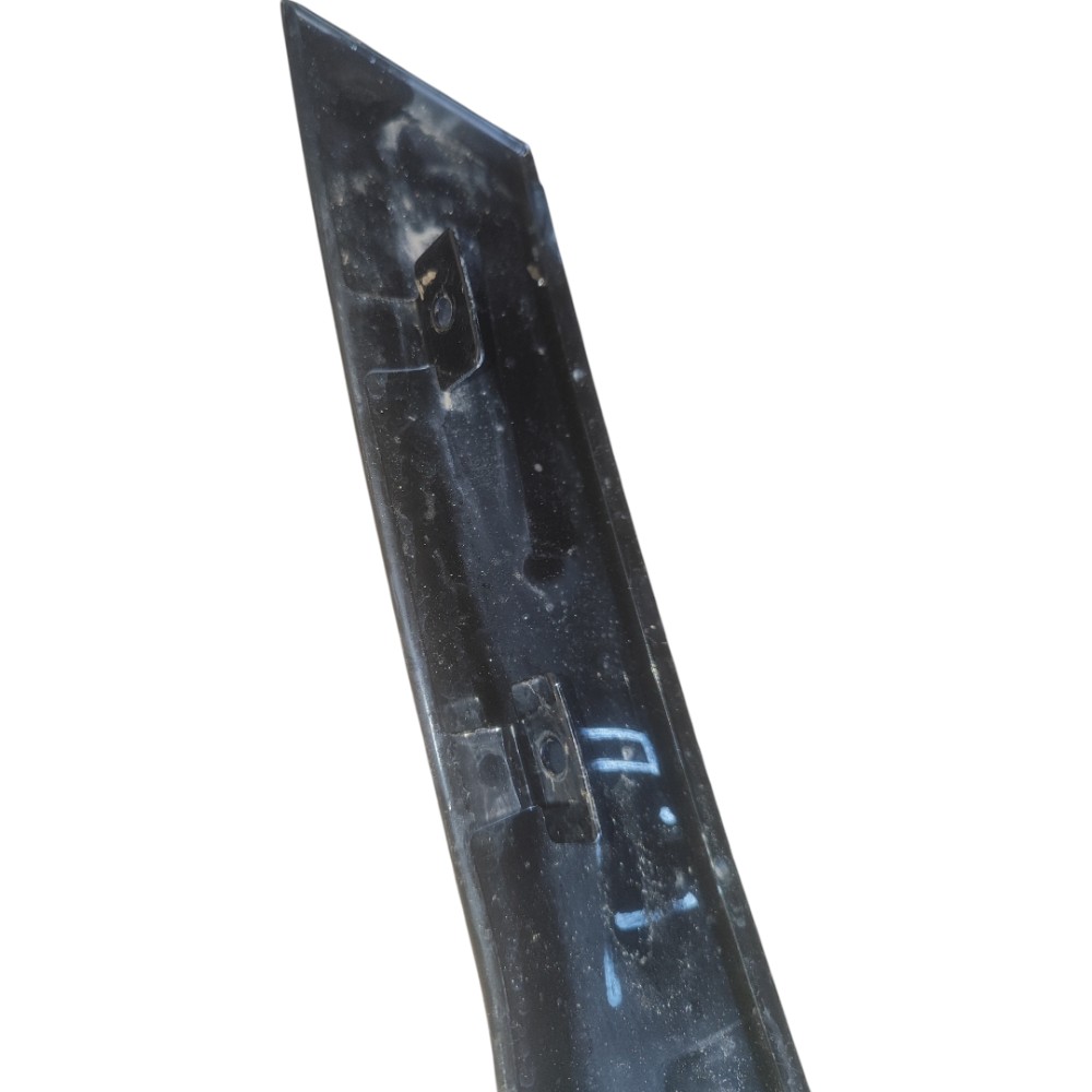 Acabamento Externo Porta Traseira Direita Vidro Passat 95/05