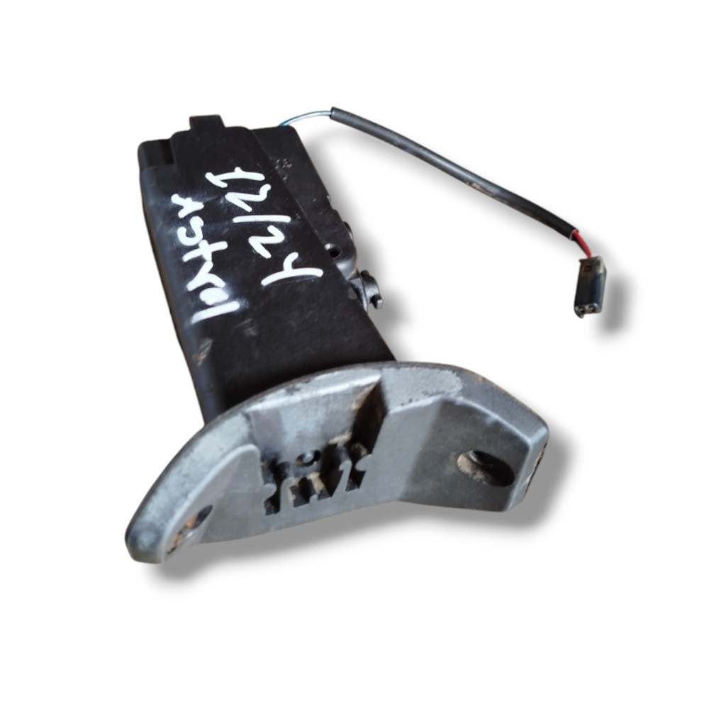 Batente Portinhola Astra Vectra Zafira Meriva 2001 2010 2011