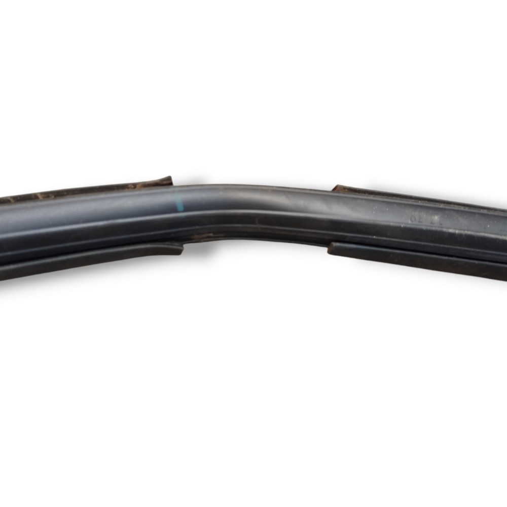 Borracha Vidro Traseiro Direito Toyota Etios 2013 2014 2016 4