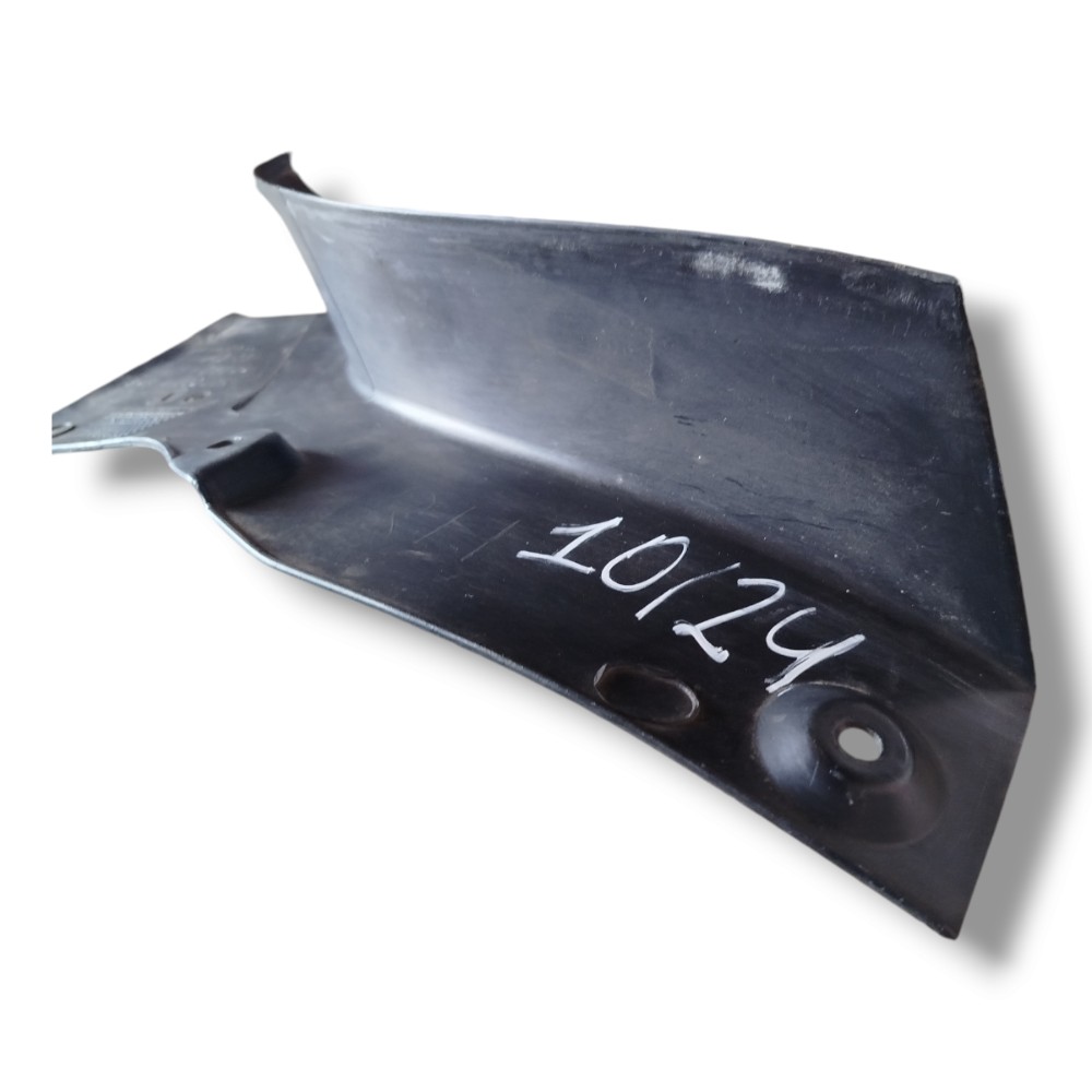 Moldura Direita Porta Malas Focus 2001 2005 2008 5