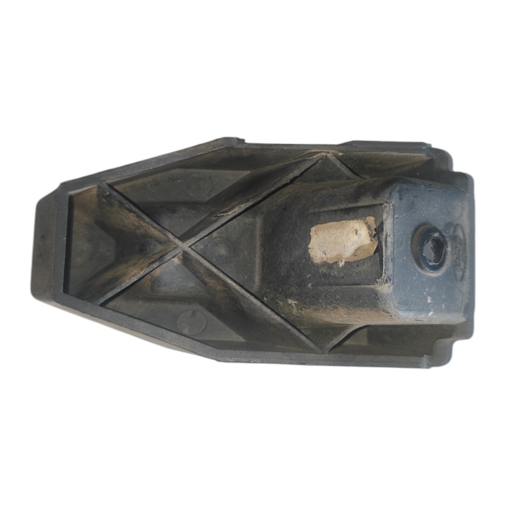 Suporte Guia Parachoque Traseiro Ford Focus 2014 2015 2019 4