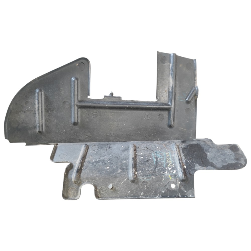 Defletor Direito Radiador Nissan Sentra 2008 2009 2010 2013