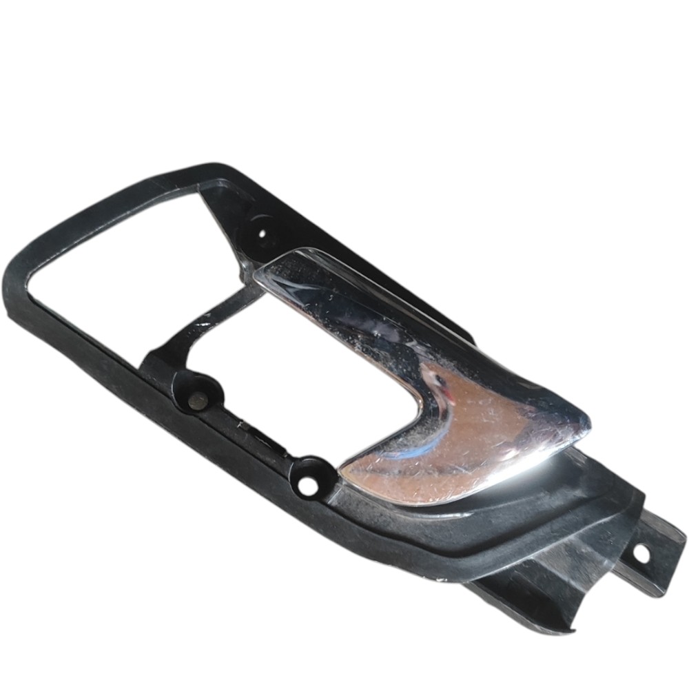 Maçaneta Interna Traseira Vw Polo 2009 2011 2013 2014 Prata Traseira 6