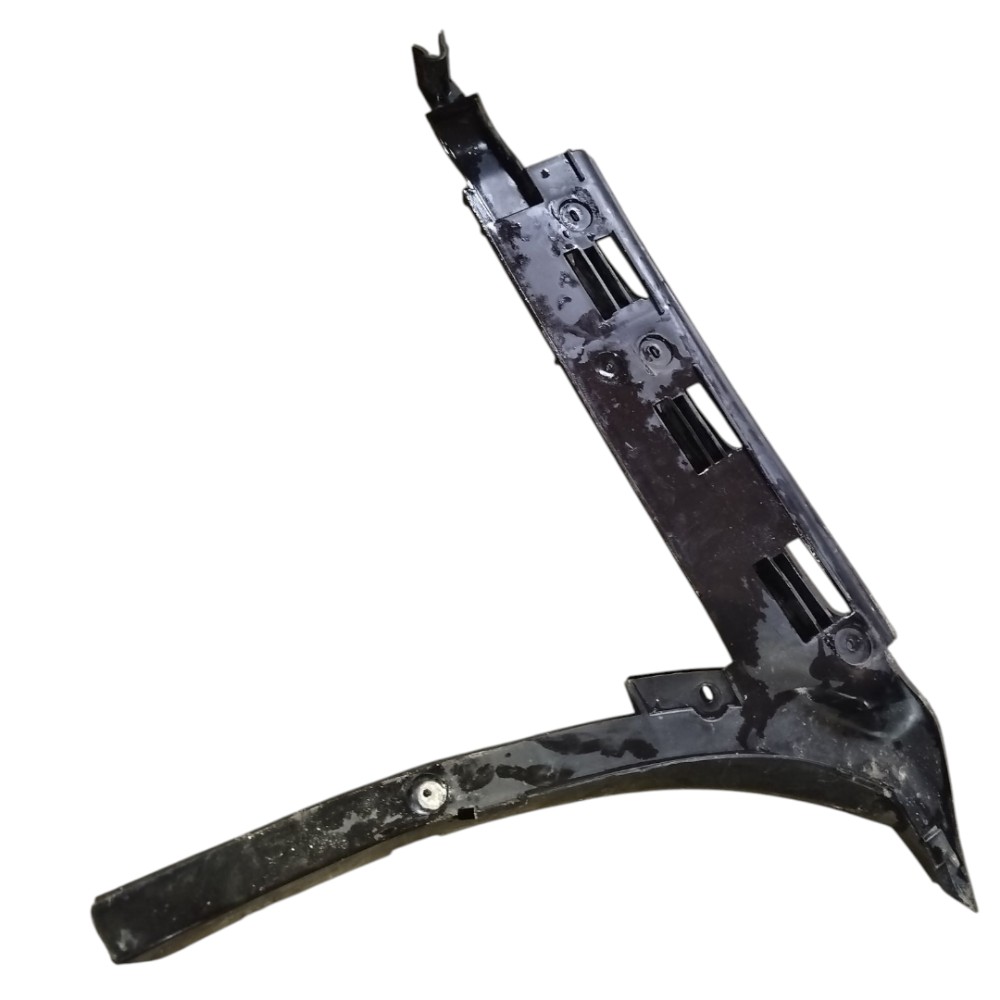 Guia Do Parachoque Traseiro Esquerdo Vw Passat 1996 2002