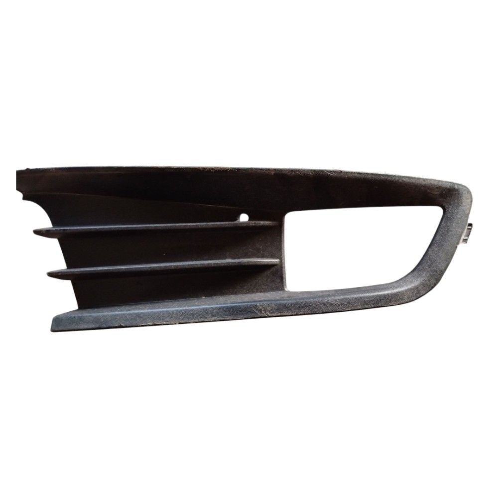 Moldura Grade Farol Milha Ld Direito Vw Gol G5 G6 2010 2016 Preto Direito