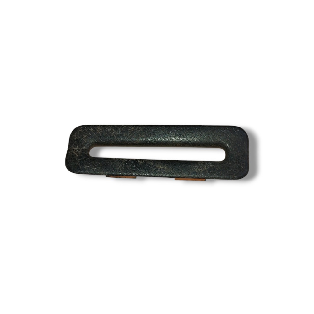 Moldura Passador Interno Direito Celta 2002 2005 2010 2012