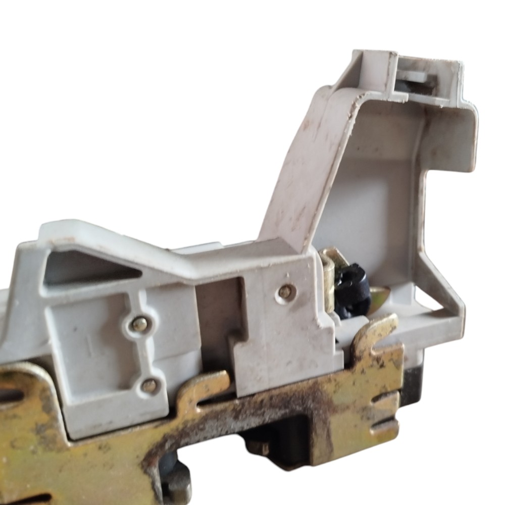 Fechadura Porta Dianteira Esquerda Peugeot 307 2006 A 2012 8