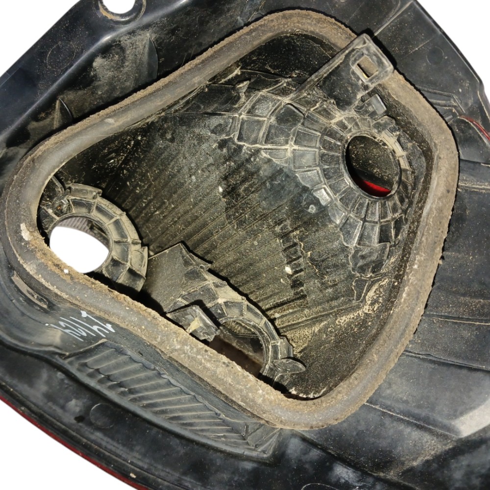 Lanterna Esquerda Ford Ka 1.0 Zetec Rocan 2 Portas 2008 2013 Esquerdo/motorista Vermelha 15