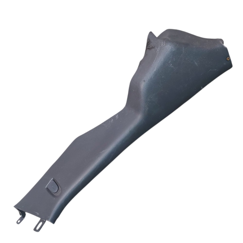 Moldura Coluna Traseira Direita Polo 2003 2009 2012