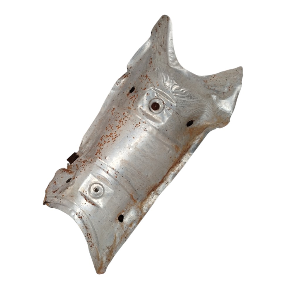 Defletor Protetor Tanque Combustível Gm Celta 2000 2003 2007