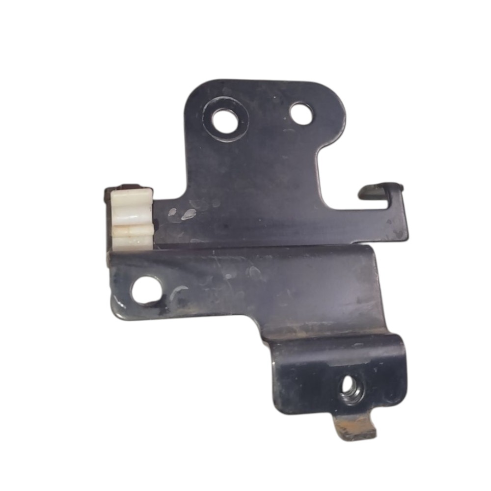 Suporte Linha Freio Nissan March 2011 2015 2020  Preto 1