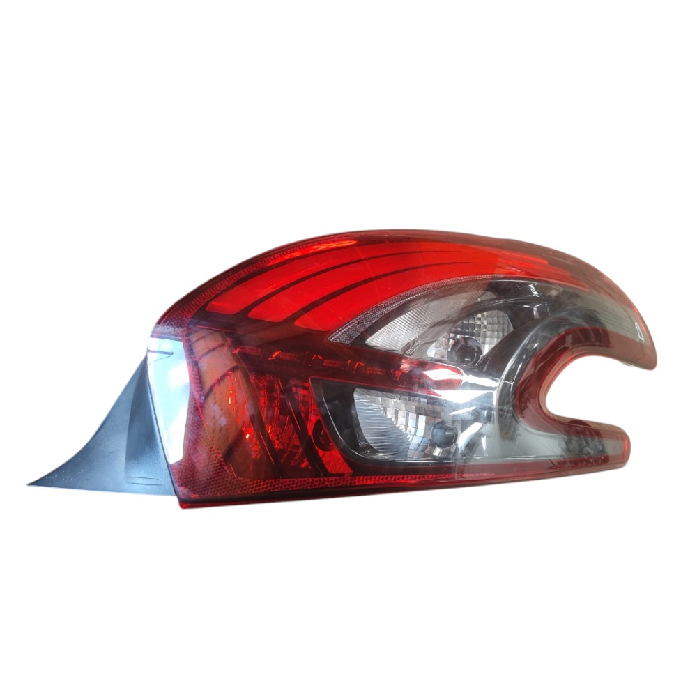 Lanterna Direita Peugeot 208 1.2 2013 2014 2015 2016 2020