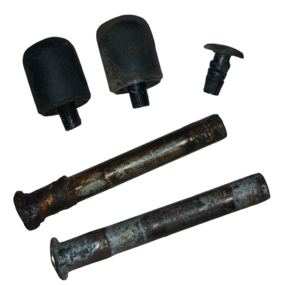 Parafusos Pino Porta Gm Corsa 2002 2004 2006 2008 2012