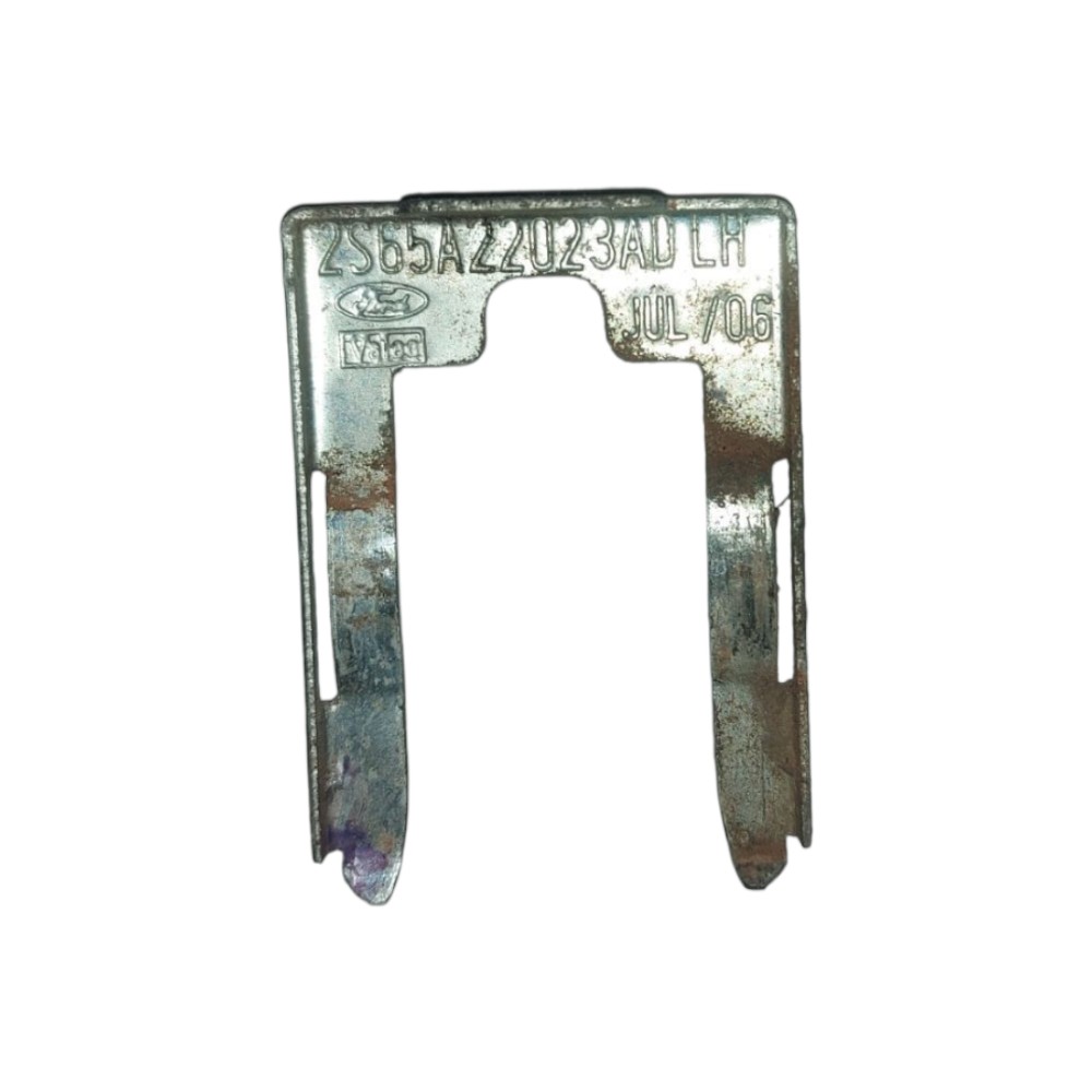 Metal Suporte Maçaneta Dianteira Esquerda Ecosport 03/12