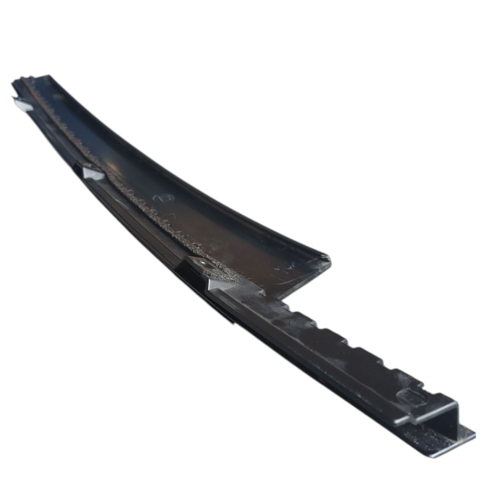 Moldura Coluna Porta Dianteira Direita Volvo Xc60 2018 2024 3