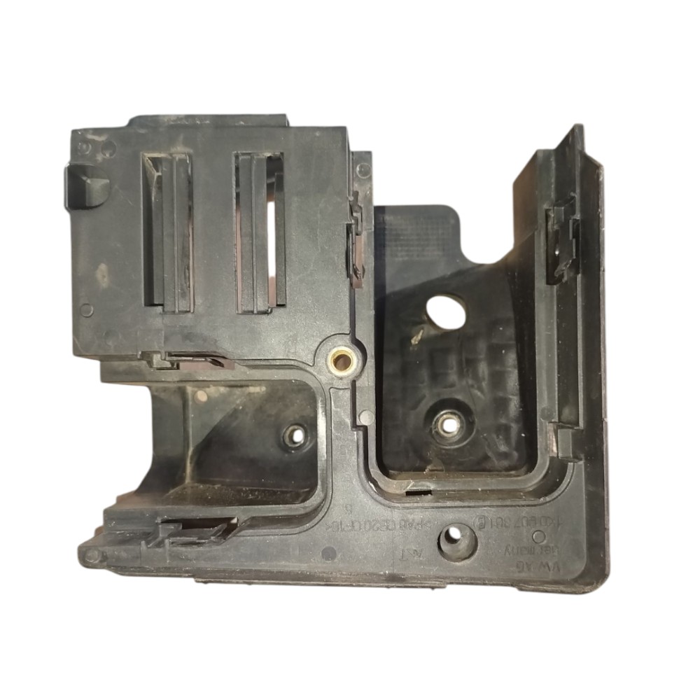 Suporte Caixa Fusíveis Volkswagen Jetta 2.5 2007 2008 2013 6