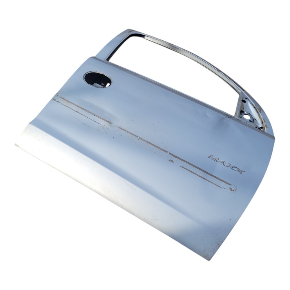 Porta Dianteira Direita Gm Corsa Maxx Hatch Sedan 2003 2011 Dianteira Direita Prata 2