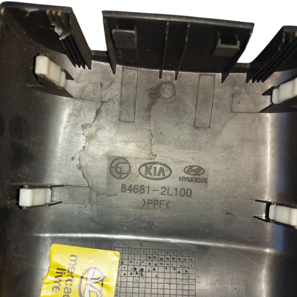 Acabamento Moldura Tampa Console Central Hyundai I30 2010 7