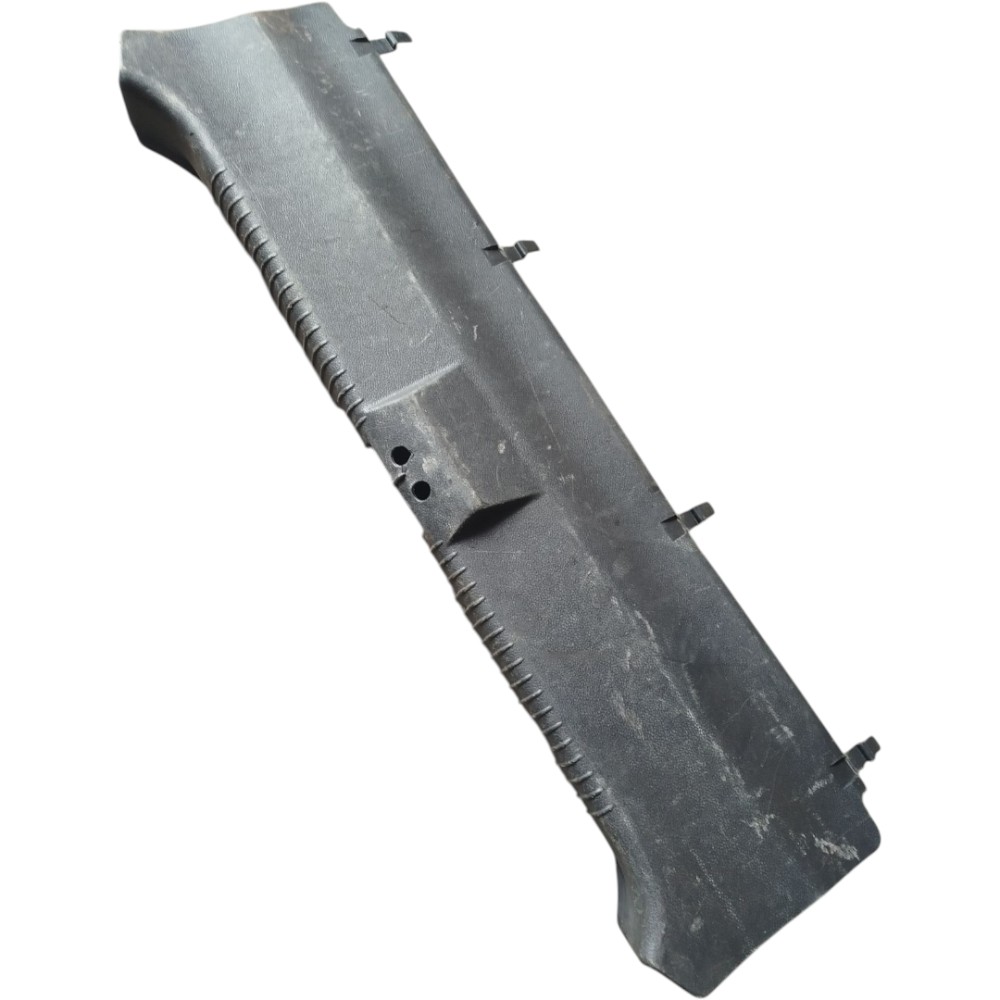 Moldura Soleira Acabamento Porta Malas Ford Fiesta 2006 2017 Preto