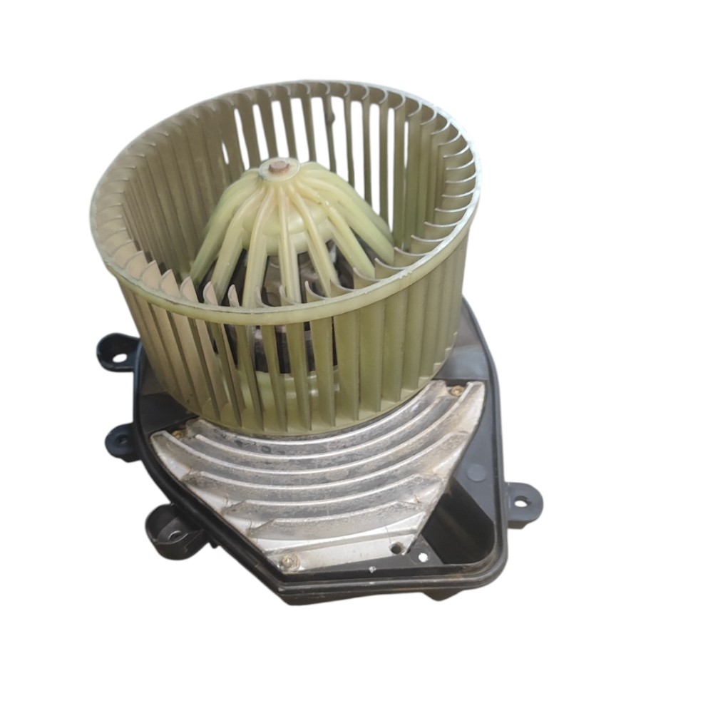 Ventilador Motor Ar Forçado Vw Passat 1.8t 1998 99 2000 2005