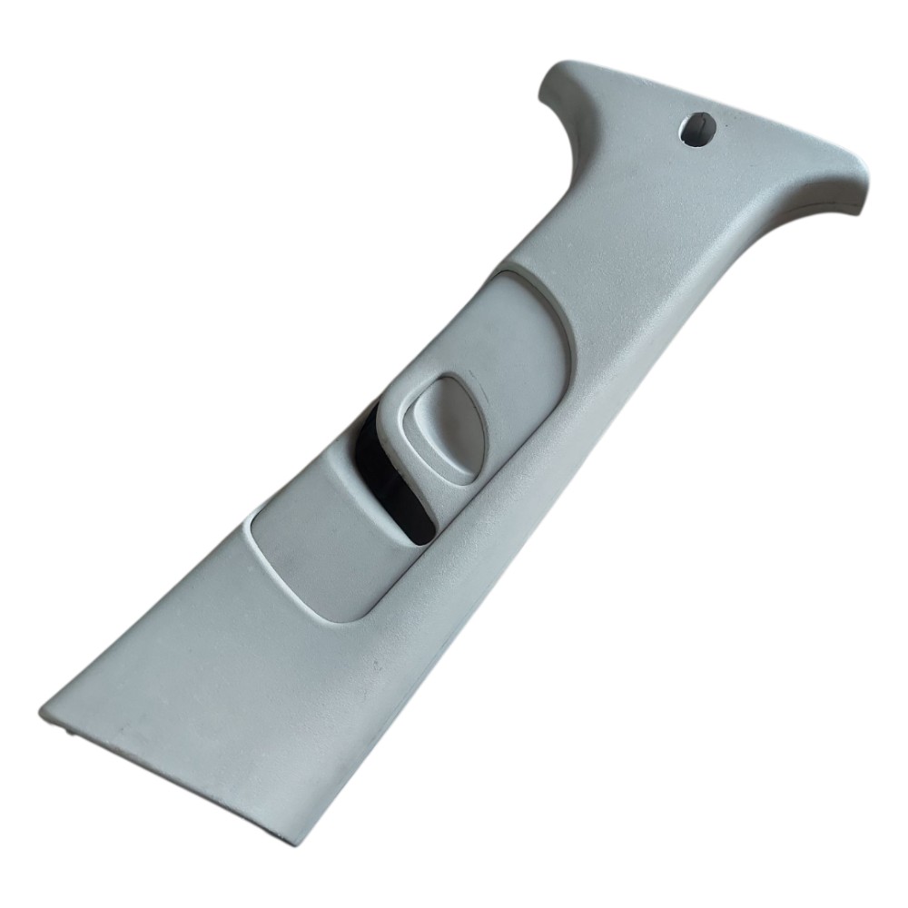 Acabamento Coluna Central Ld Direito Corsa Montana 2002 2012