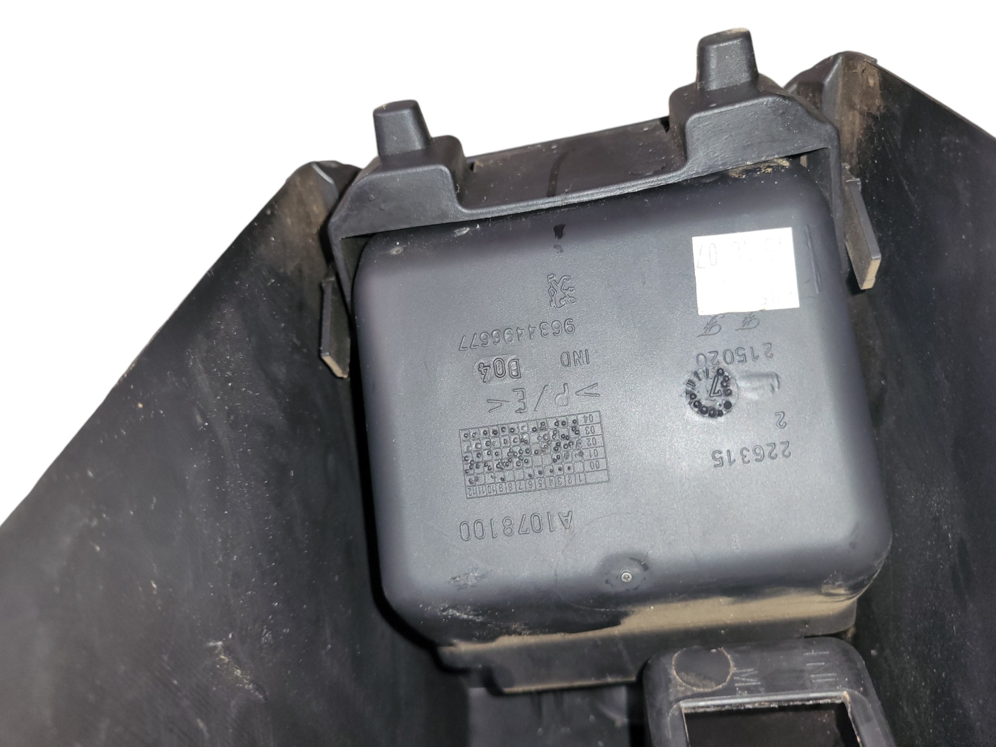 Console Central Peugeot 307 9634496677 2008 2009 2010 2013 8