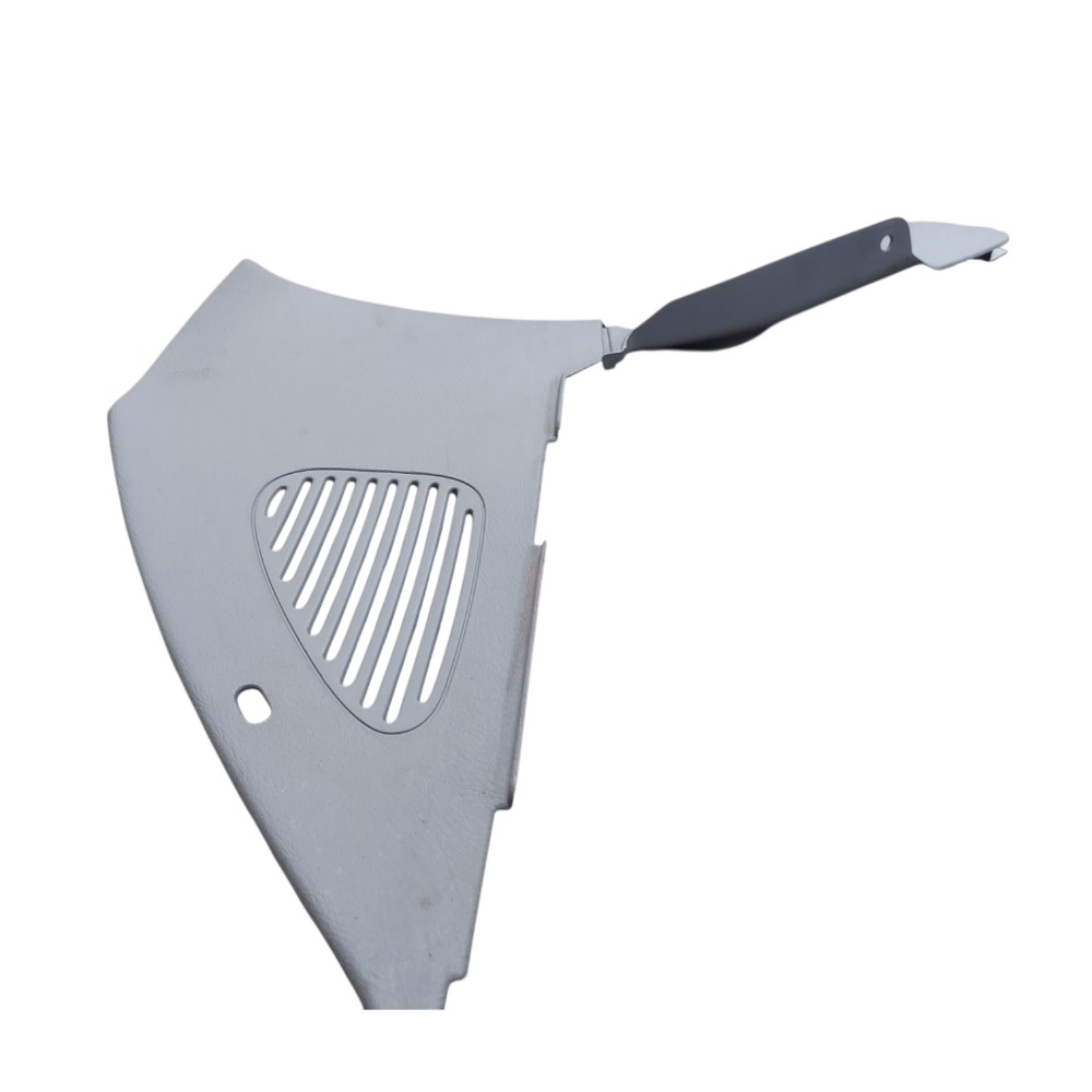 Moldura Porta Malas Esquerdo Renault Clio 2000 2001 2016