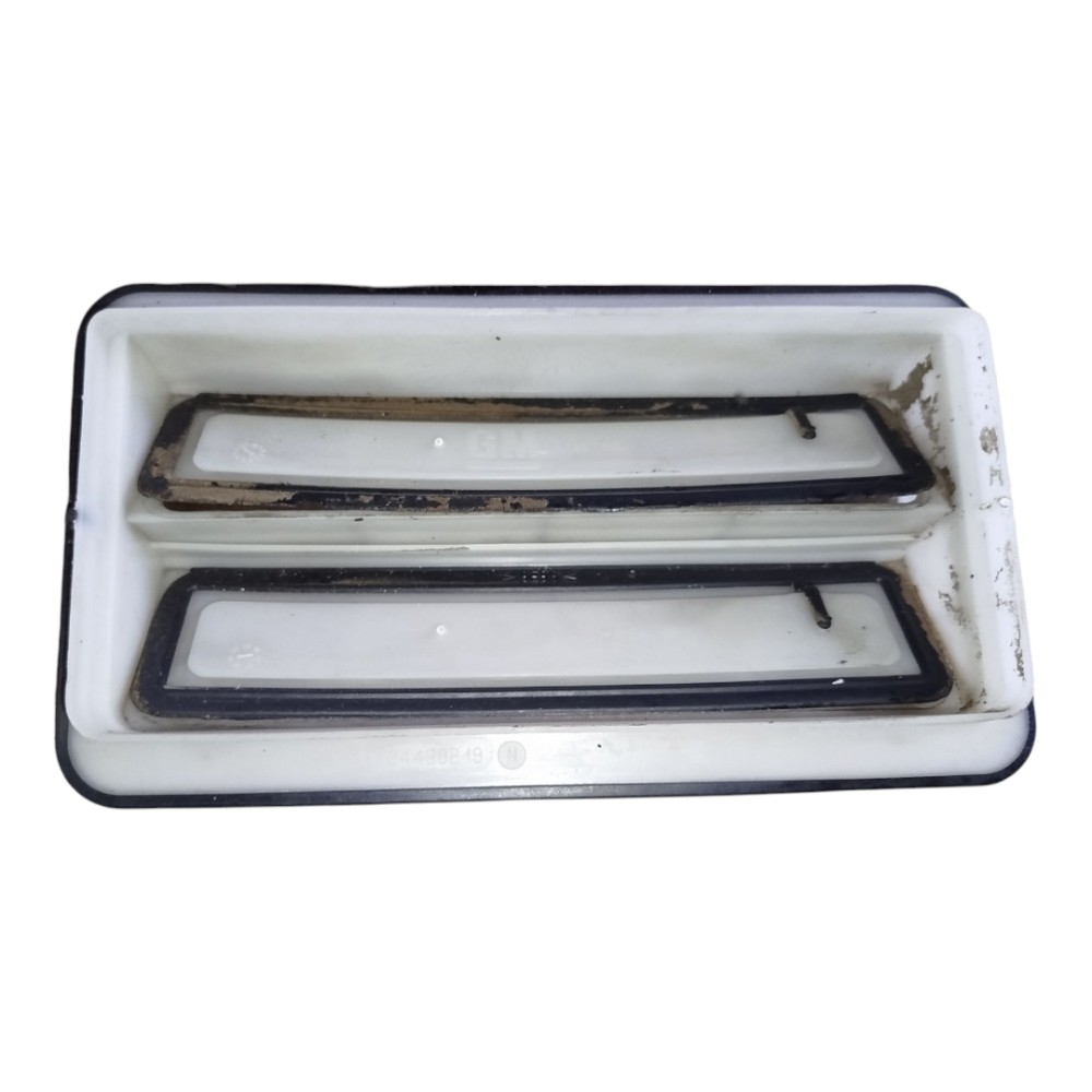 Difusor Saída Ar Porta Malas Gm Zafira Astra Celta 1998 2011