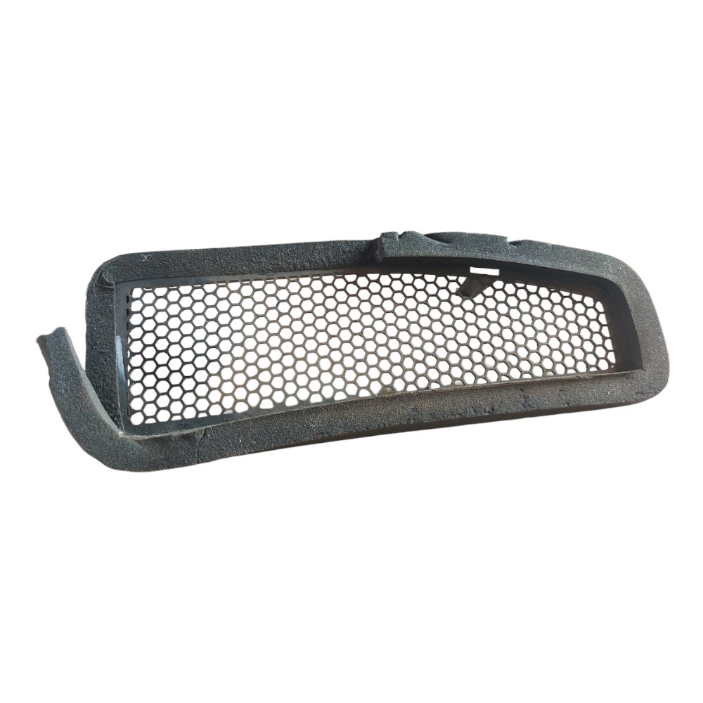 Grade Nissan Sentra 2008 2009 2010 2011 2013 Preta Plástico