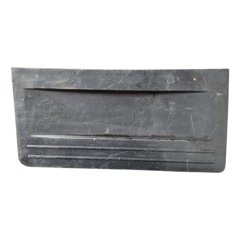 Tampa Lateral Ld Direito Porta Malas Vw Jetta 2005 2006 2010 Preto