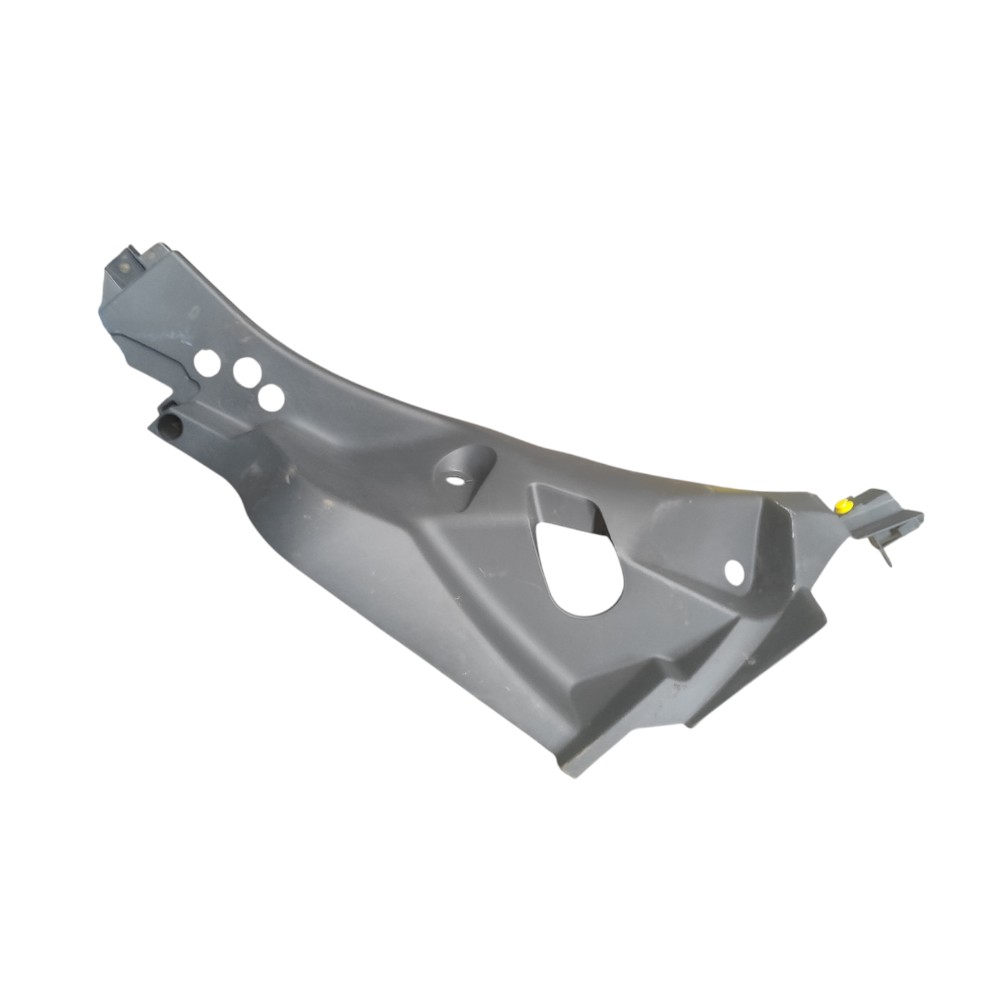 Soleira Banco Traseira Esquerda Fiat Punto 2013 2014 2017