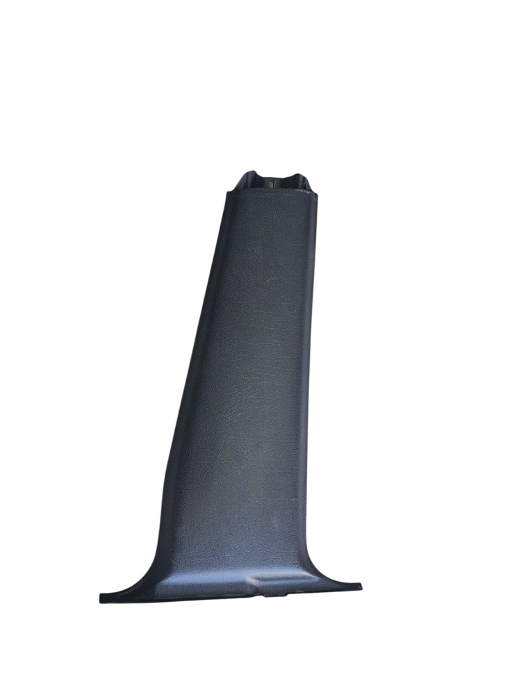 Moldura Coluna Central Direito Golf Preto 1h4867298 1995/02 1