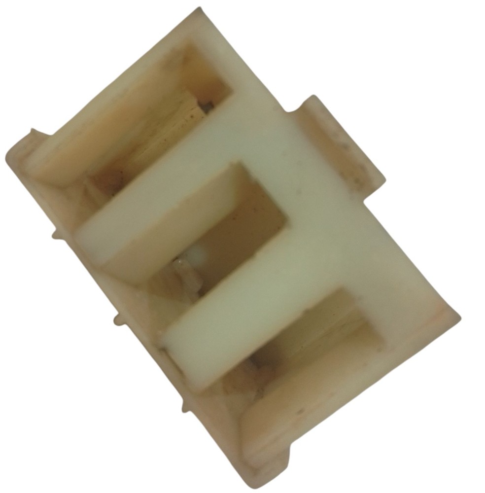 Caixa derivação conector bateria Chevrolet corsa 2001 2002 3